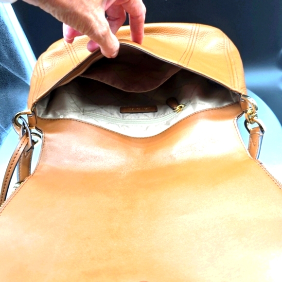 Pre Loved!! Michael Kors Bedford Meduim Brown Pebbled Leather Bag - Picture 9 of 9